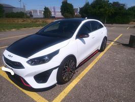 Kia ProCeed GT 1.6 T-GDI DCT | Service Neu |Top Zustand, MFK