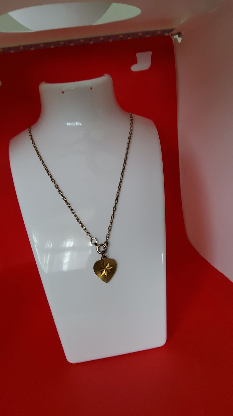 Ketten: kette mit Herzanhänger, Vintage Look – Gebraucht aus Herisau von Nluanalucas