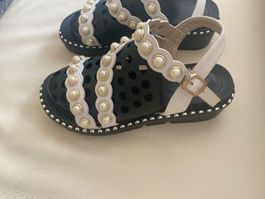 SUMMERTIME - stilvolle/edle Sandale mit Perlen, weiss, 38/39