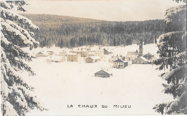 Cartoline postali: La Chaux du Milieu Winteransicht Feldpoststempel – Usato da Olten venduto da clotaldi