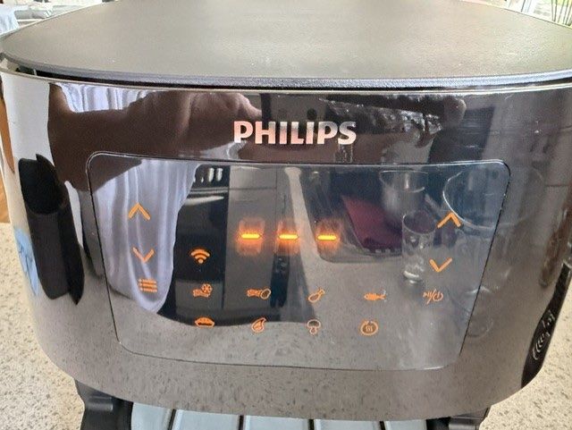 Philips Küchengeräte: AIRFRYER PHILIPS  ESSENTIAL -  XL – Neu (gemäss Beschreibung) aus Dübendorf von kerstinbrisbane 1