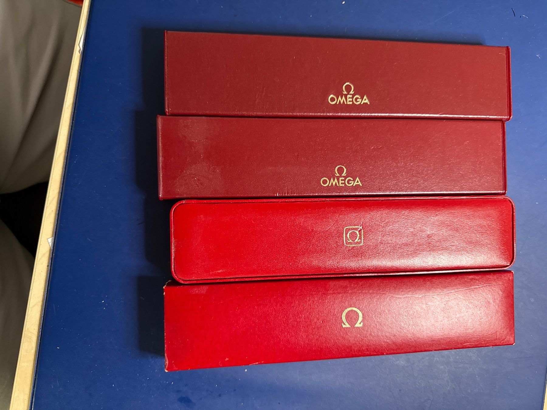 Omega Uhrenboxen: Omega Vintage Uhrenboxen – Gebraucht aus Pfeffingen von Allhandelklgwatches