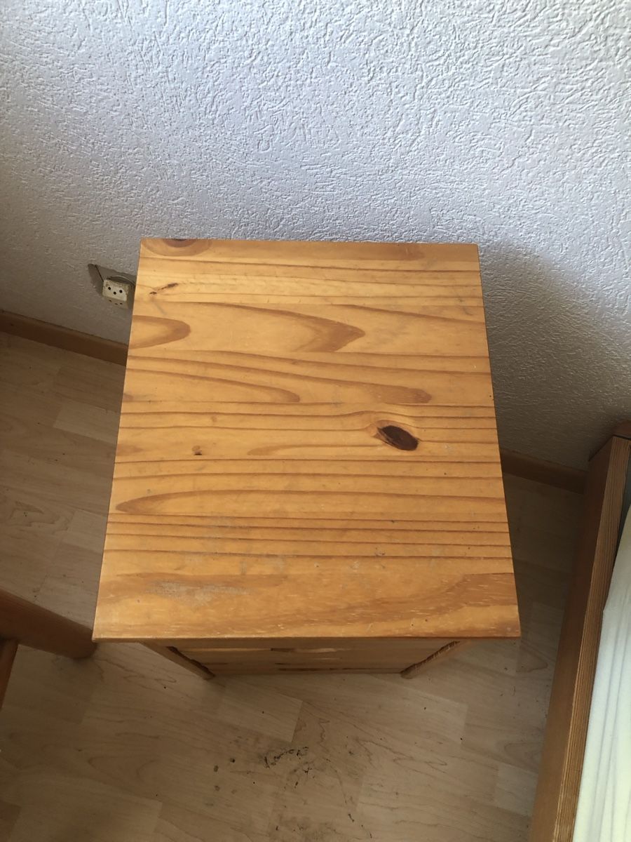 Commodes: Kommode Kiefernholz 6 Schubladen gebraucht – D'occasion à Arbon par Wladimir1 1