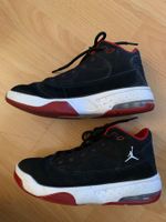 Baskets Nike Air Jordan Max Aura 2 p. 37.5
