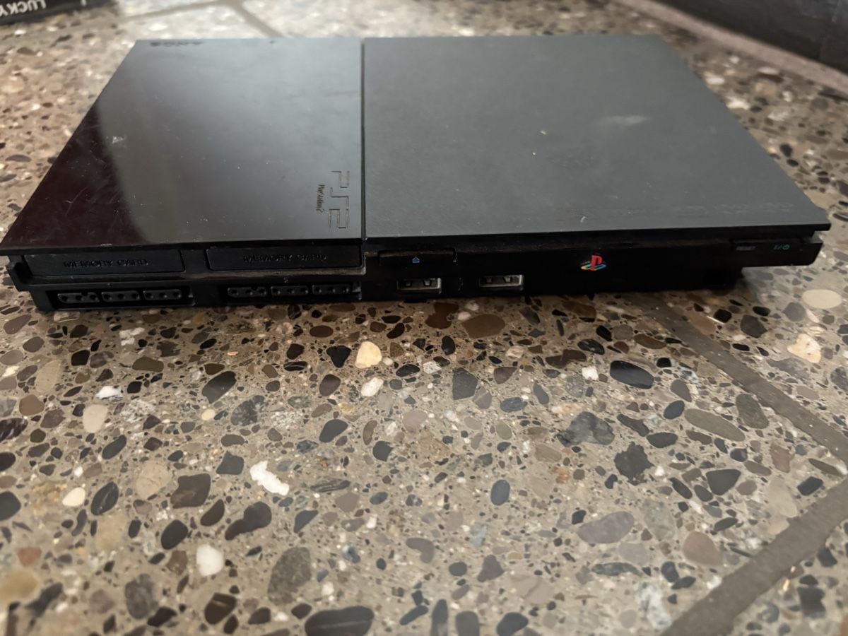 Sony Konsolen: Playstation 2 Konsole mit Spielen und Controller – Gebraucht aus Moosseedorf von dav_666f 1