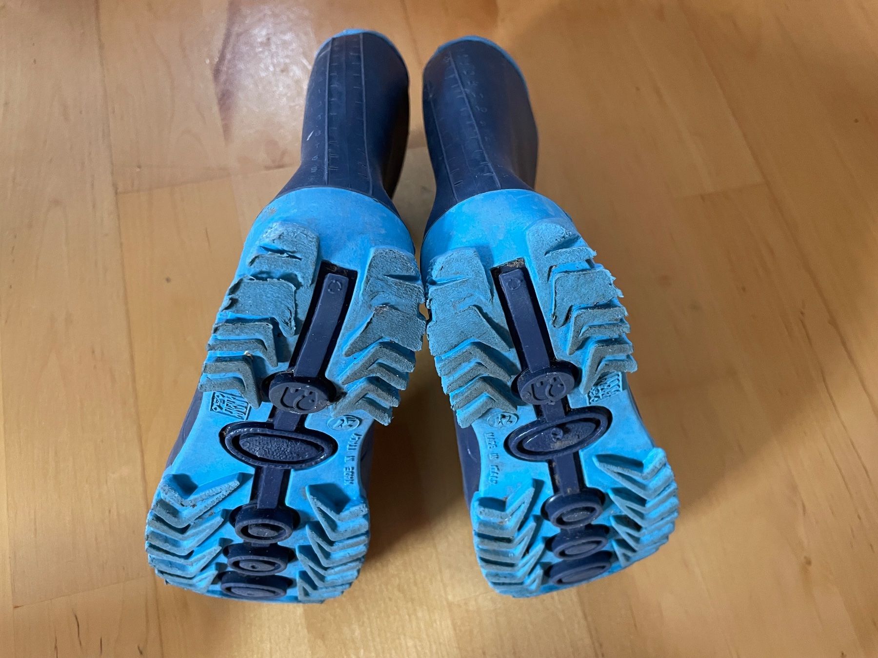 Elefanten Scarpe da uomo: Gummistiefel elefanten Gr 27 – Usato da Hüntwangen venduto da fra_7nd2 1