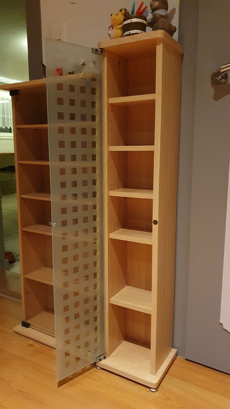 Scaffali: CD Regal – Usato da Hirzel venduto da Jacky016