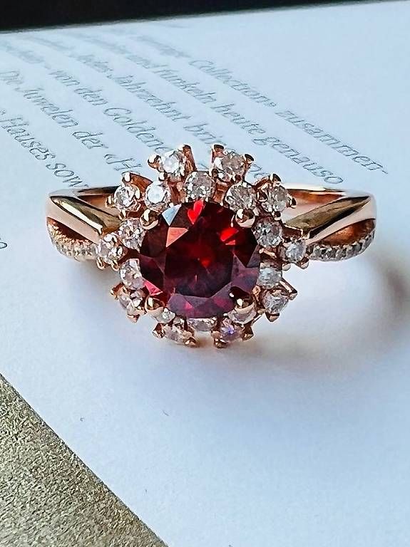 Ringe: Eleganter Ring mit rotem Moissanit. – Neu und originalverpackt aus Thalwil von han_2b8c 1