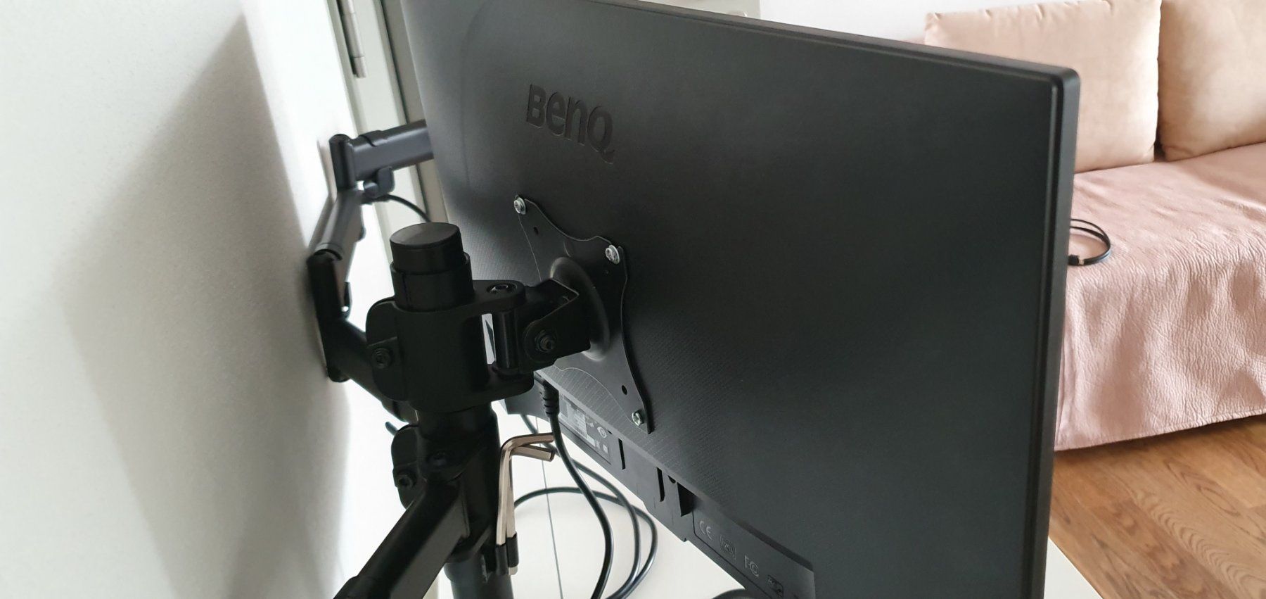 BenQ Monitore: 1 x Bildschirm Benq  24" (Zoll) für Computer oder Gamer. – Gebraucht aus Zürich von Leica.C89 7
