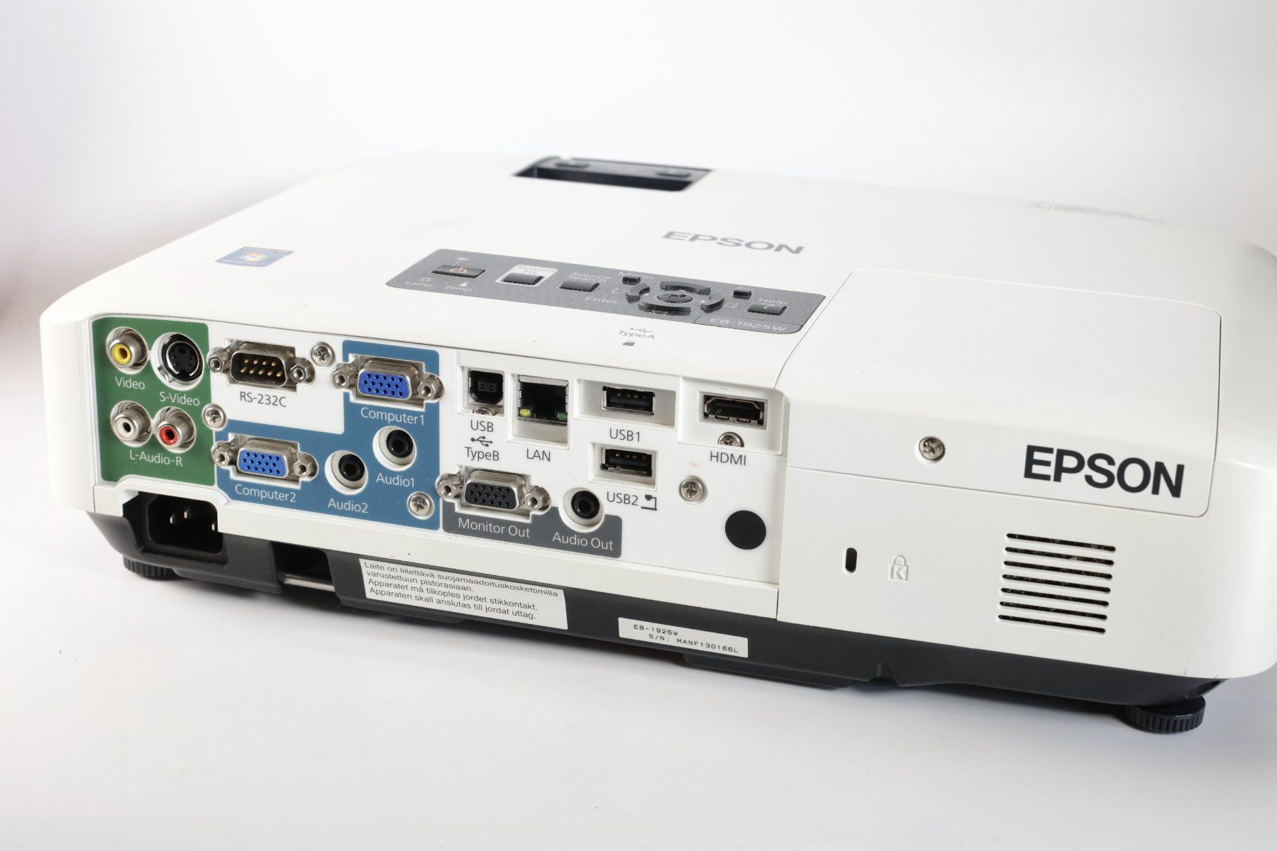 Epson Vidéoprojecteurs: projecteur Epson EB-1925W et accessoires – D'occasion à Biel-Bienne par monsieur_jelmoli 2