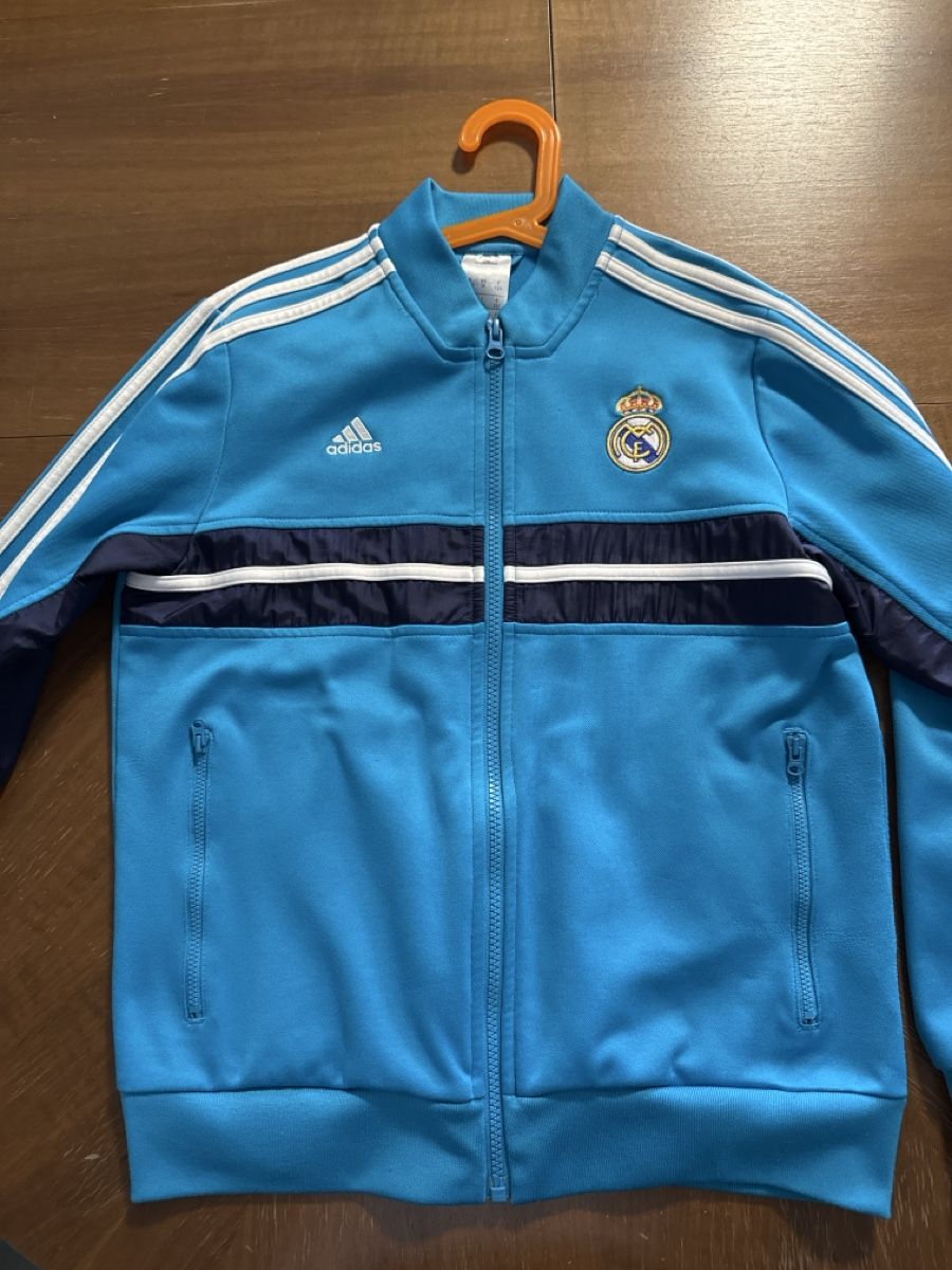 Adidas Jacken & Mäntel: Adidas Real Madrid Jacke in Kindergrösse – Gebraucht aus Wallisellen von I_buy_your_stuff 1