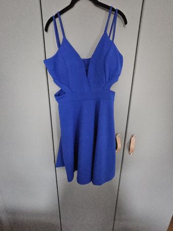 Belle robe Wal G.