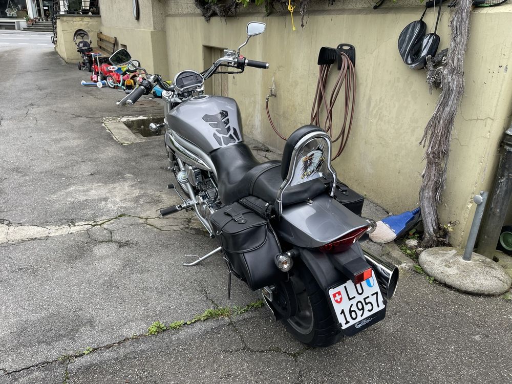 Hyosung GV650 Aquila 3