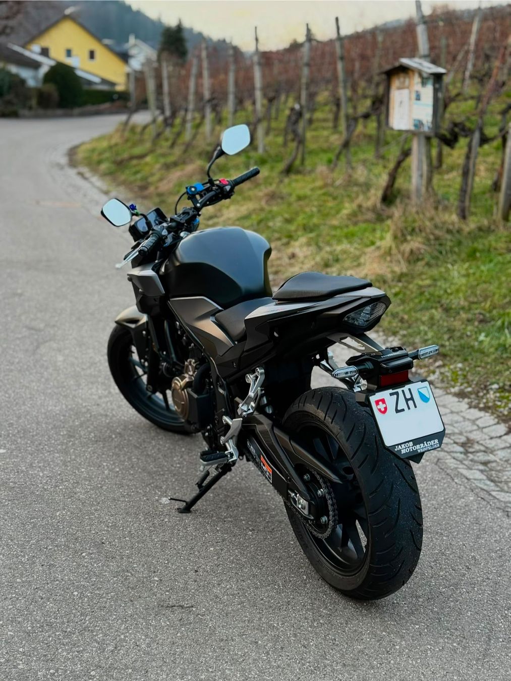 Honda Strasse: Honda CB500F - Super Anfänger Motorrad – Gebraucht aus Weiningen ZH von Maraschai 1