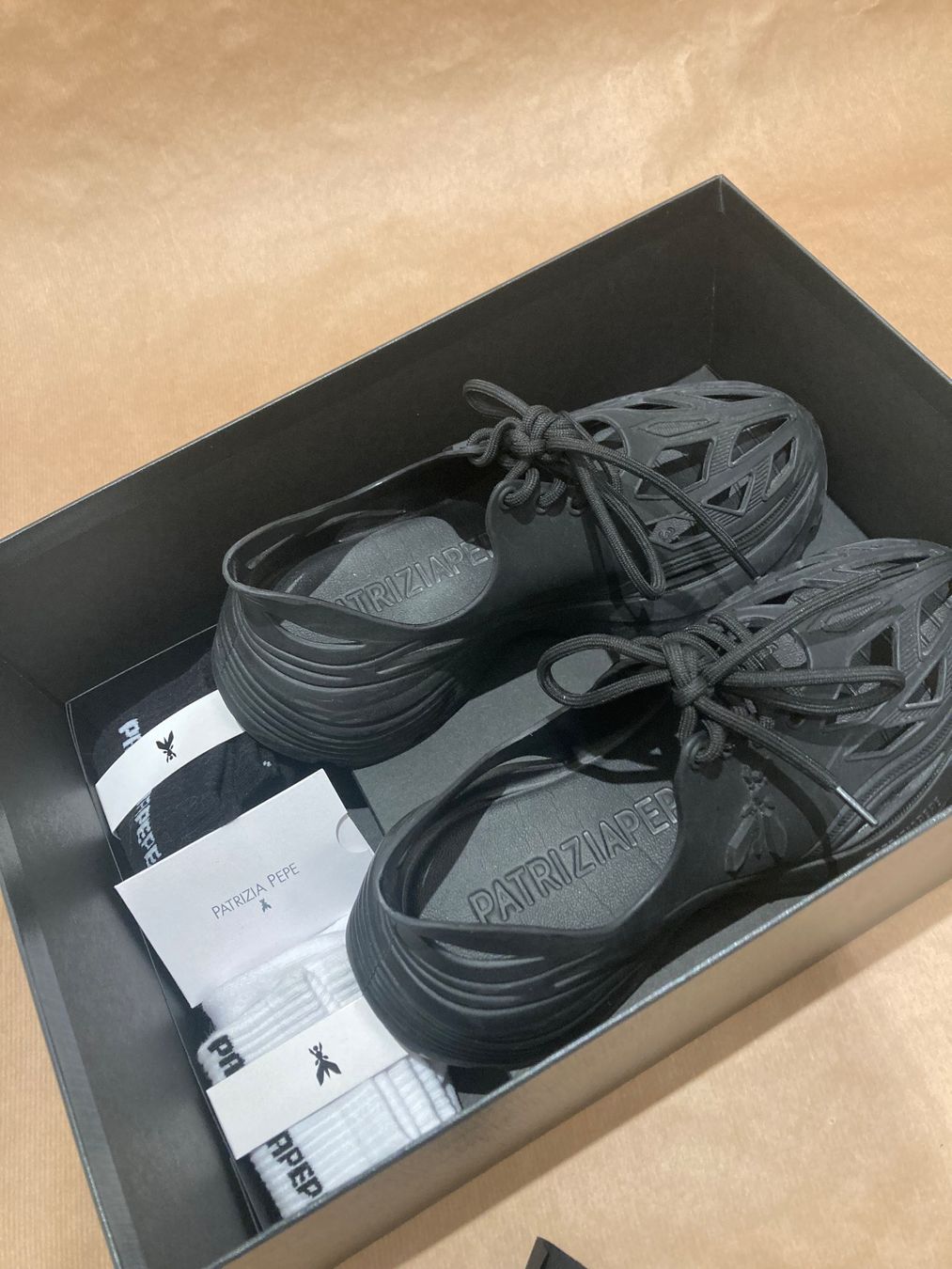 Patrizia Pepe Scarpe da donna: Patrizia Pepe sneaker no.35/36 – Usato da Paradiso venduto da Kayakara 3
