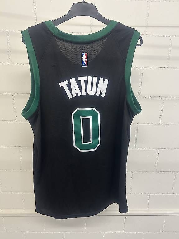 Maillots de corps & Pantalons: Orginal Boston Celtics Dress&Shorts – D'occasion à Effretikon par PrimeTimeB 1