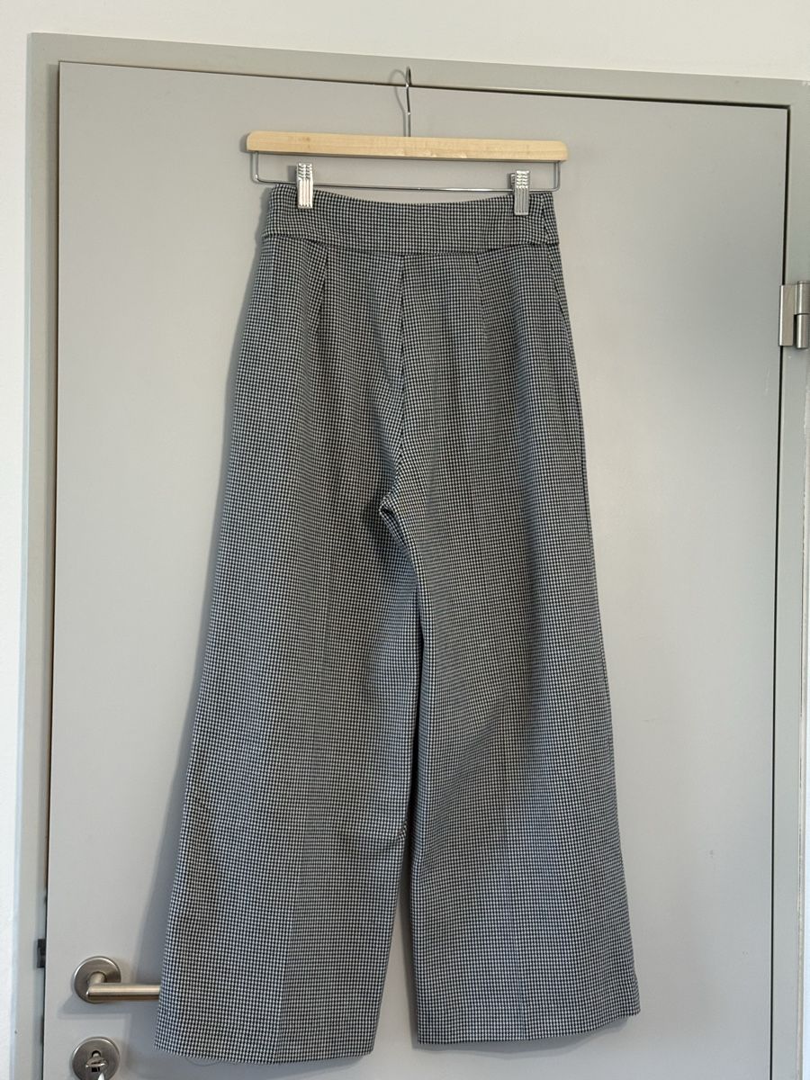 Mango Pantaloni: Pantalon large blanc et noir – Nuovo (secondo la descrizione) da Le Grand-Saconnex venduto da ama_pc9p 1