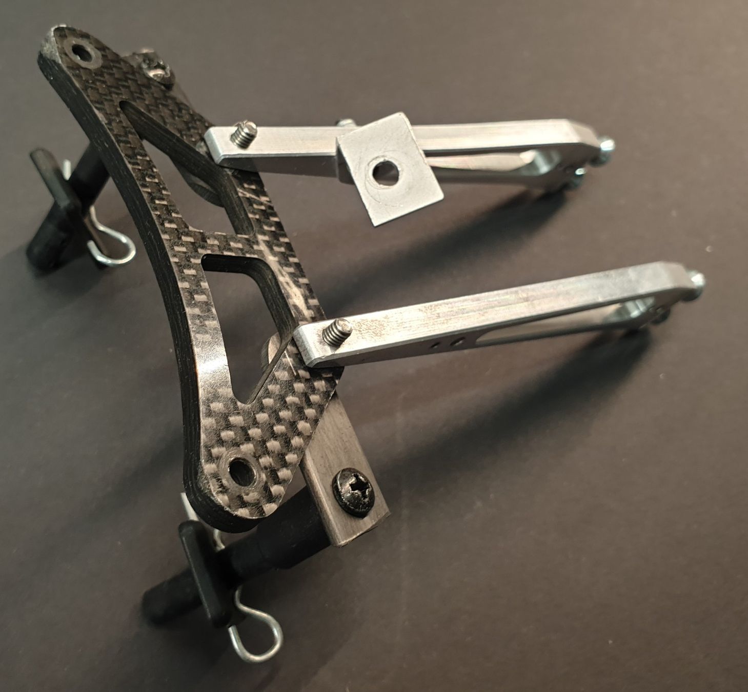 Modellismo RC: FG 2020 Chassis mit Servos Bremsanlage etc – Usato da Ohmstal venduto da p-51d 6
