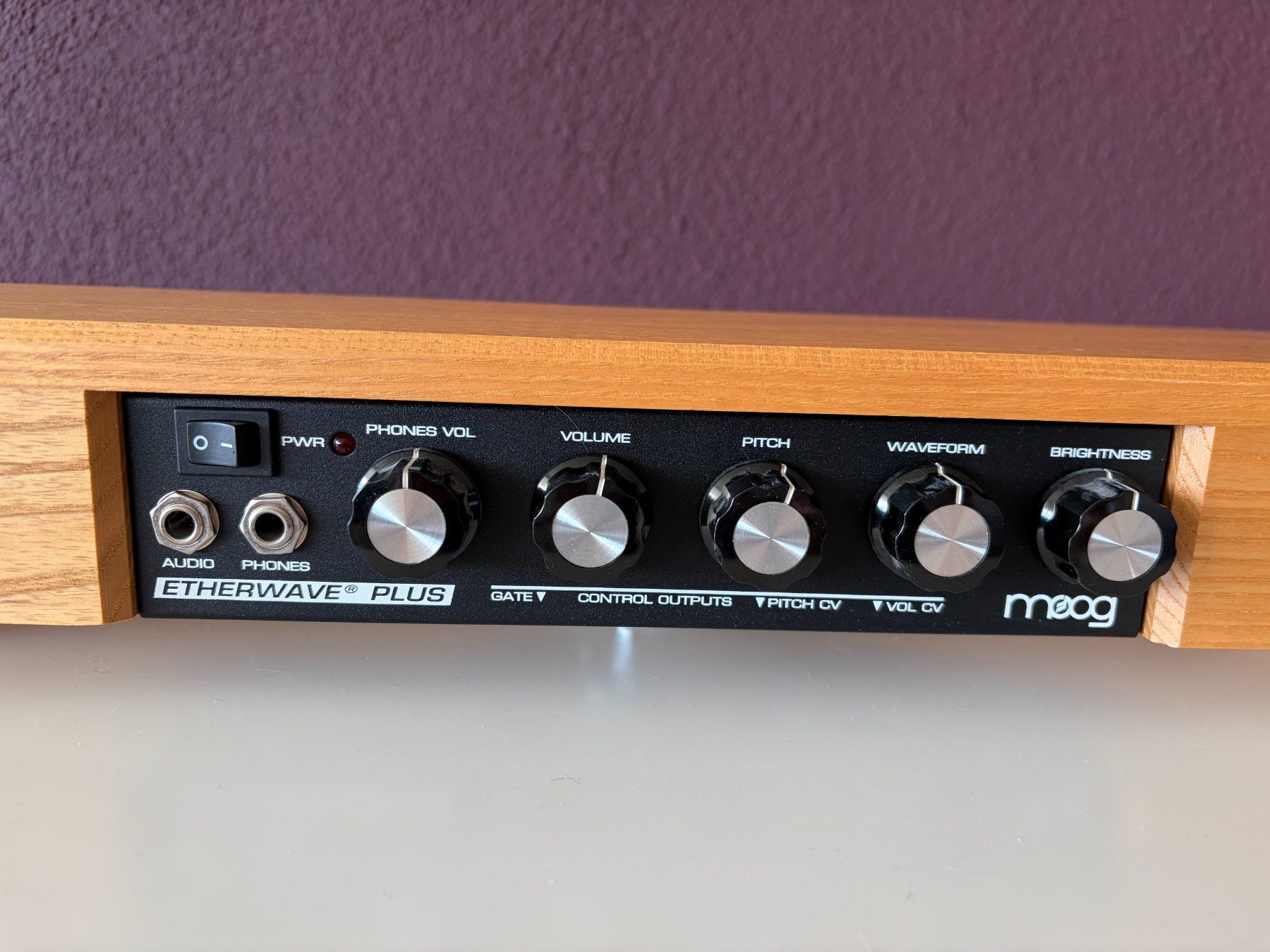 Moog Strumenti musicali: Moog Etherwave Plus Theremin Instrument Holz – Usato da Boll venduto da Andre078 6