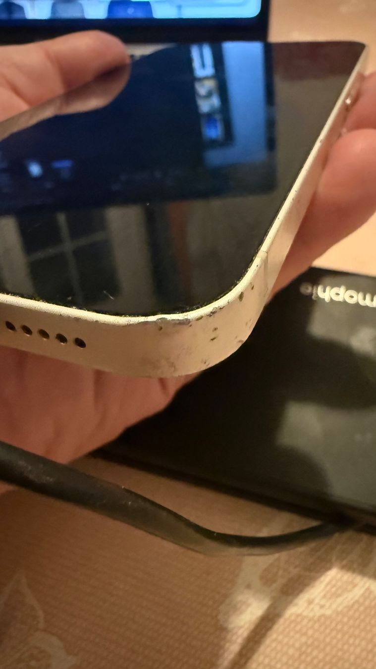 Apple Telefoni cellulari / Smartphones: iPhone 13 -- 128gb -- 79% -- working – Usato da Le Vaud venduto da bob_dung 5