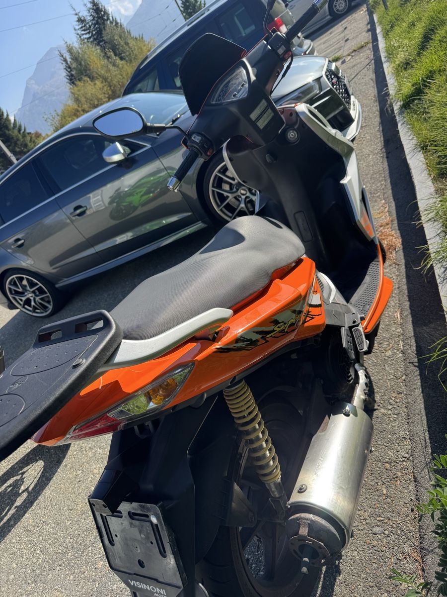 Kymco Scooters: KYMCO Super8 125 – D'occasion à Samedan par per_n2h9 3