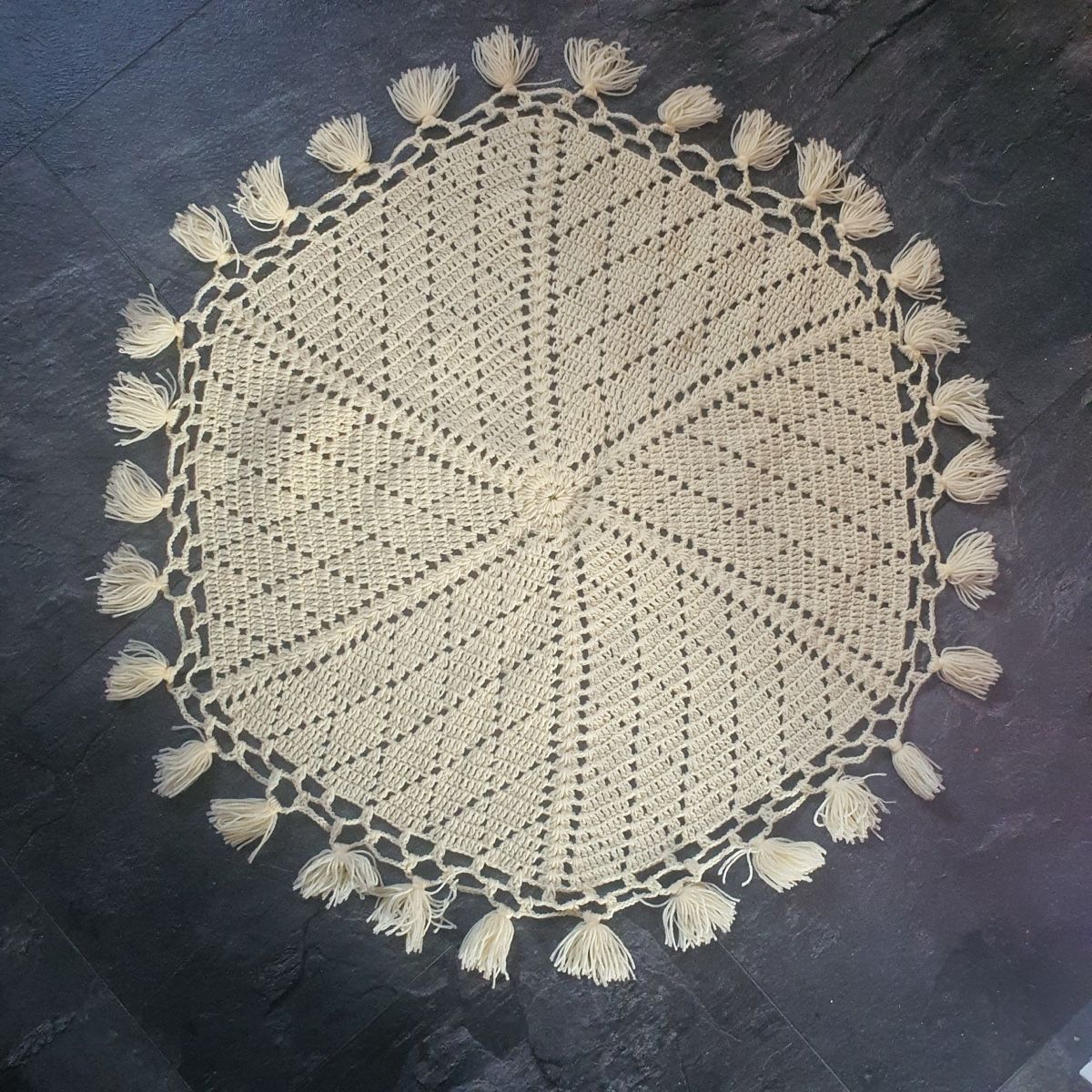 Tutte le decorazioni: Vintage Hand Knitted Doily bundle – Usato da Zürich venduto da Proton_Slit 2