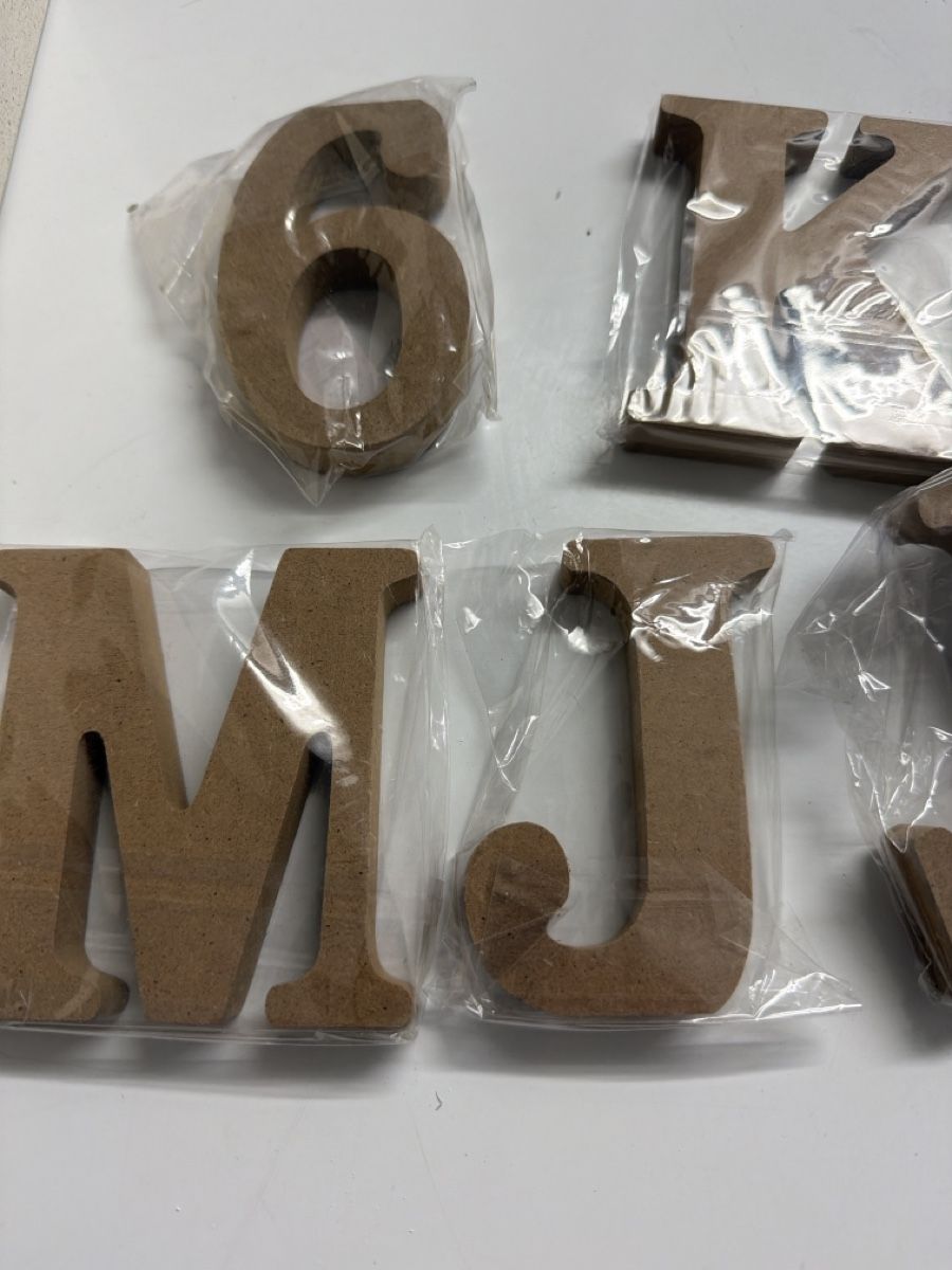 Holzartikel: Holzbuchstaben – Neu und originalverpackt aus Zürich von joyfulgrace