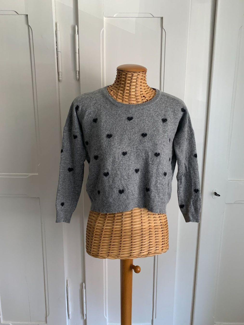 Pullover & Sweatshirts: ESE O ESE - cropped Strickpullover hellgrau M – Gebraucht aus Zürich von Diazaio