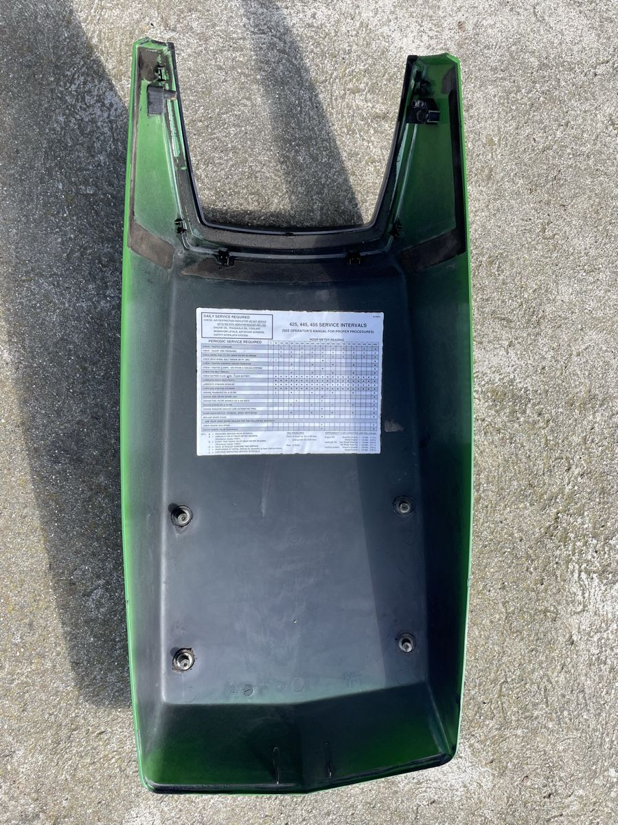 John Deere Trattori: John Deere 455 Haube – Usato da Zuzwil BE venduto da 3_meli_4 4