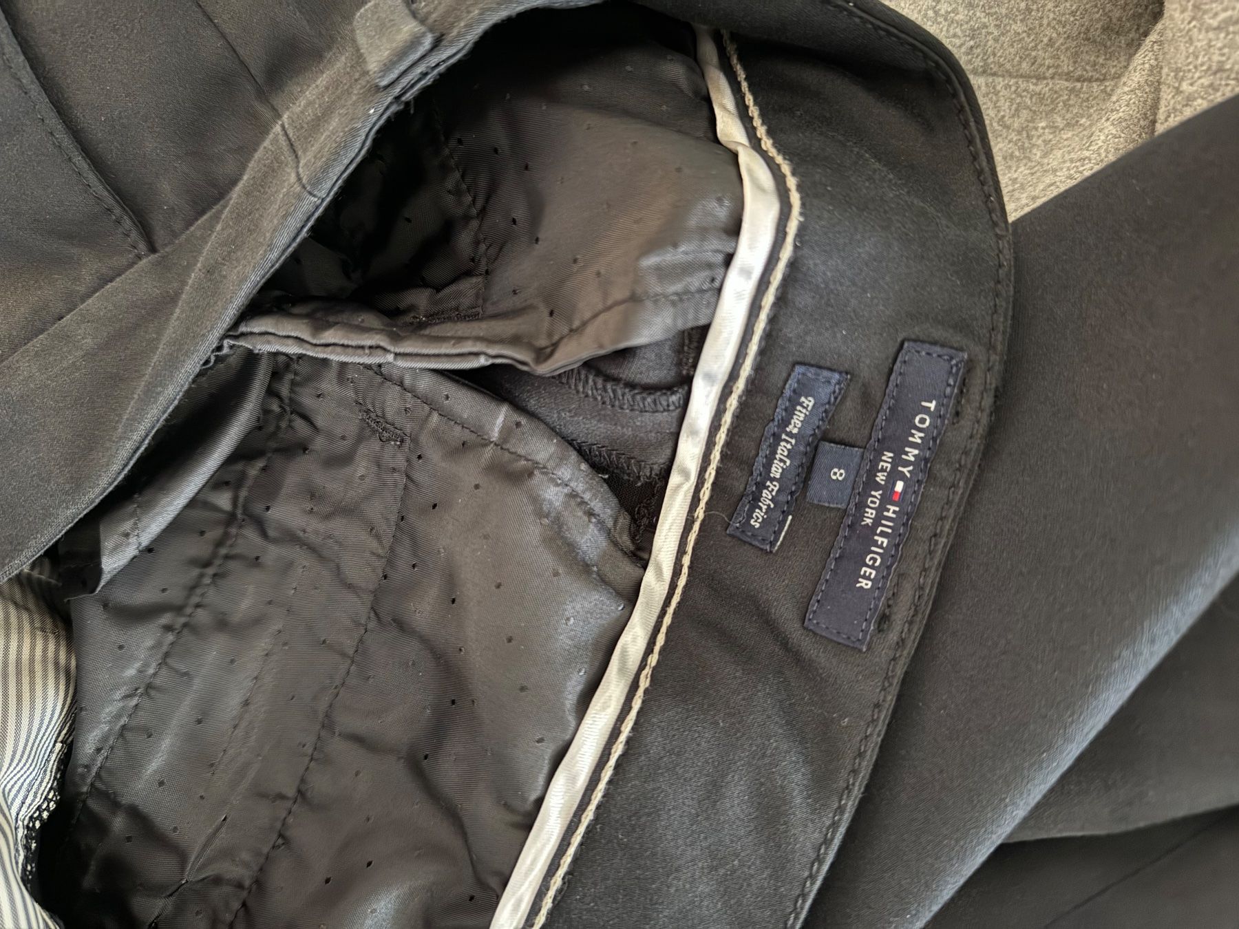 Tommy Hilfiger Completi & Tailleur: Tailleur Tommy Hilfiger noir – Usato da Gimel venduto da fan_8tvc 5