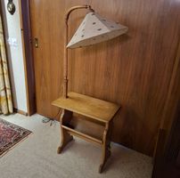 Vintage Beistelltisch / Lesetisch / Stehlampe 