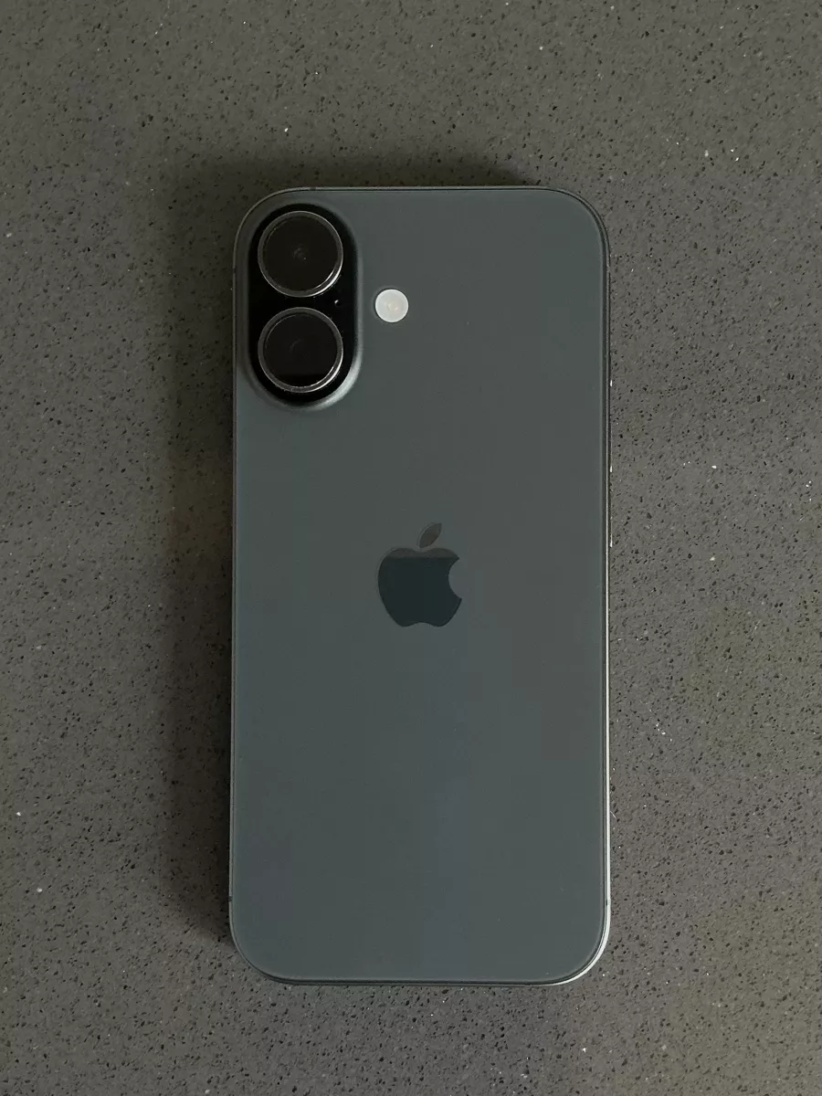 Apple Telefoni cellulari / Smartphones: iPhone 17 256GB schwarz – Nuovo (secondo la descrizione) da Zürich venduto da potzblizzz
