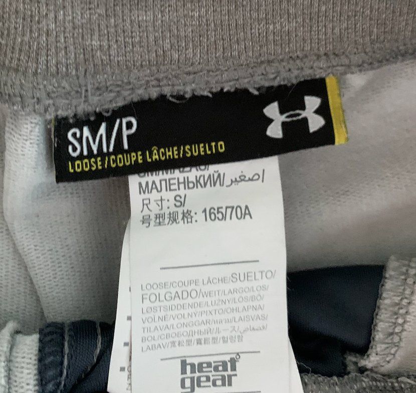 Under Armour Pantalons: Under Armour Shorts – D'occasion à Zürich par rob_z62d 2
