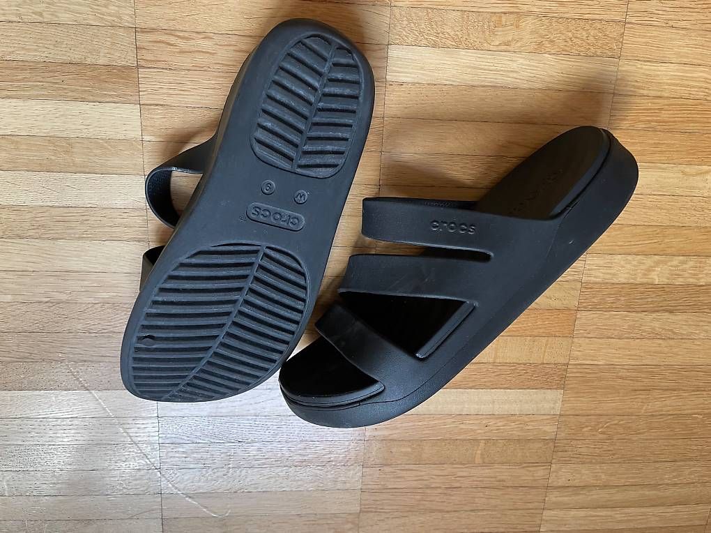 Scarpe da donna: Crocs Sandalen Gr. 40 – Usato da Hinterkappelen venduto da Allabianca 2
