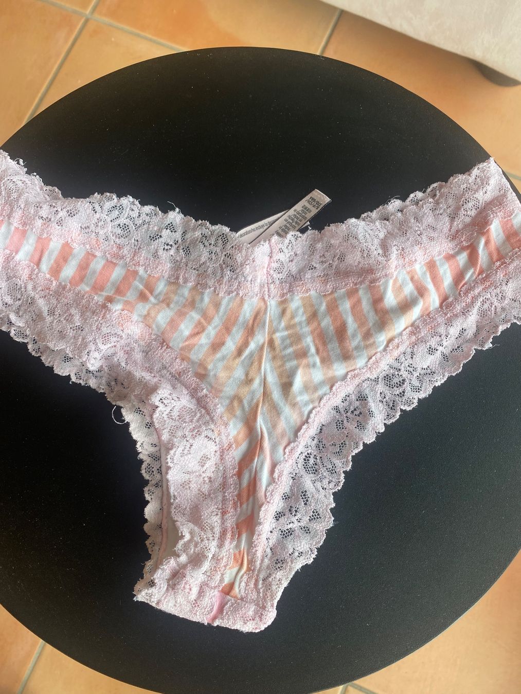 Victoria's Secret Altra biancheria intima: Victoria’s Secret string S neuf – Nuovo (secondo la descrizione) da Belmont-sur-Lausanne venduto da chu_vxf5 1