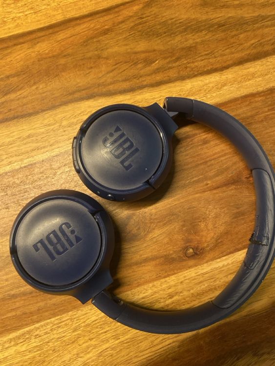 Blaue JBL Kopfhörer 2