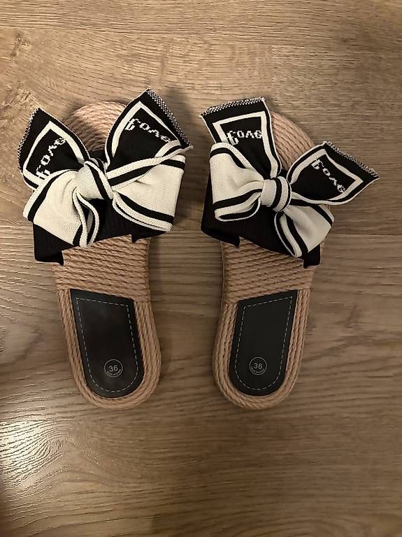 Scarpe da donna: Sandalen Gr. 36 neu – Usato da Buttikon SZ venduto da Sam_S.