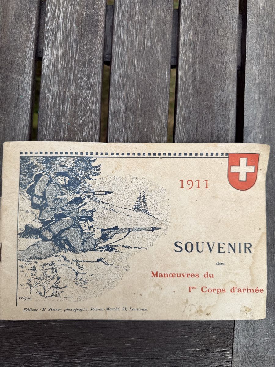 Libri: Souvenir Manoeuvres 1er Corps d'Armée 1911 – Usato da Fribourg venduto da Ardoffel