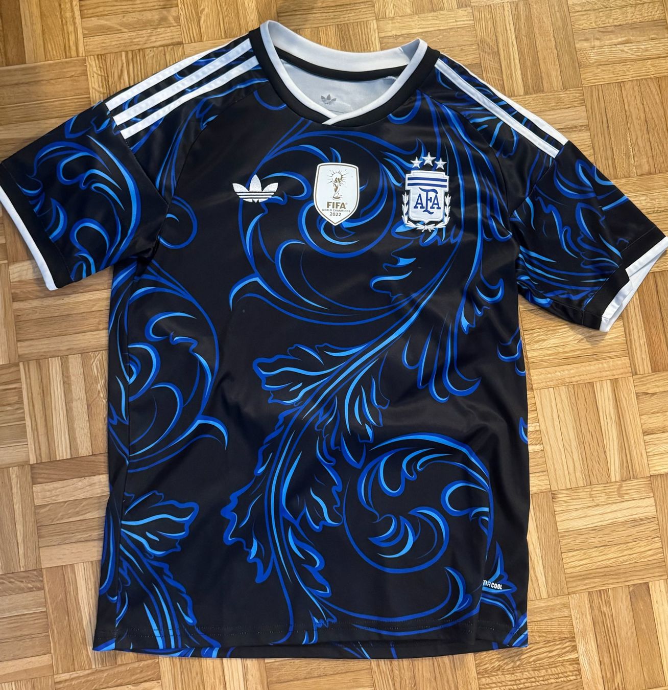 Adidas Leibchen & Hosen: 07 - Argentina - World Cup - 2026 – Gebraucht aus Zürich von Matteo_7