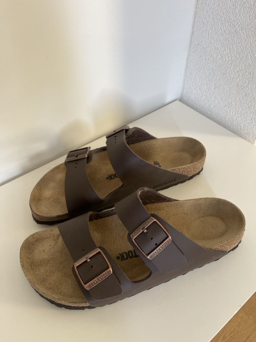 Birkenstock Scarpe da uomo: Birkenstock taille 43 comme neuves – Nuovo (secondo la descrizione) da Corcelles NE venduto da mqu_dz2p
