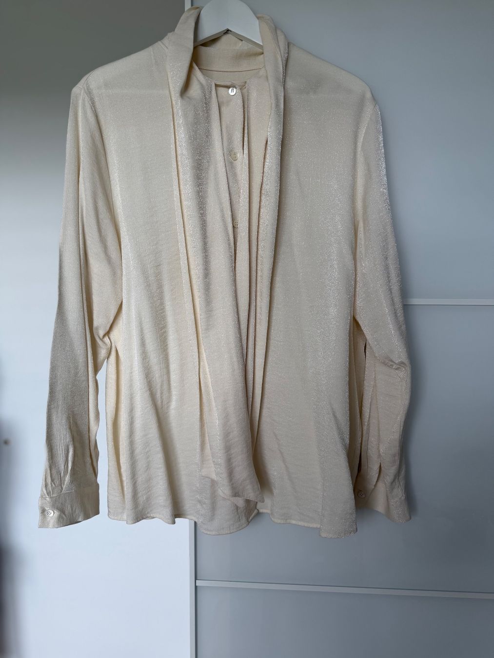 Camicette: BEIGE BLUSE – Usato da Liestal venduto da sla.kova