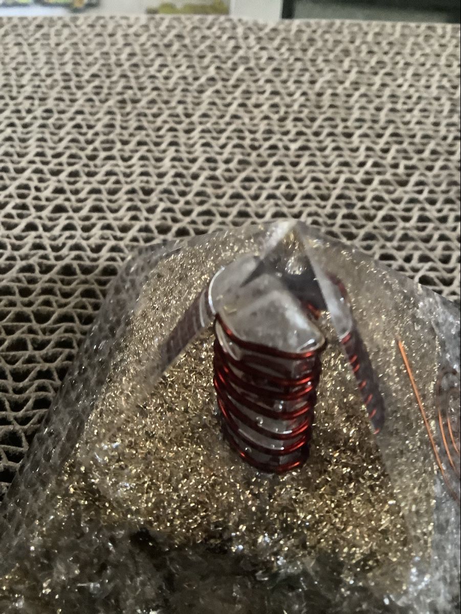Mineralien & Heilsteine: Orgonit Pyramide – Gebraucht aus Zürich von Albatros57 1