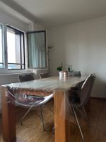 Massivholz 2x1m mit 5 Stühlen
