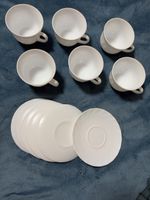 6 Kaffeetassen mit Untertassen Weiss gute Erhaltung