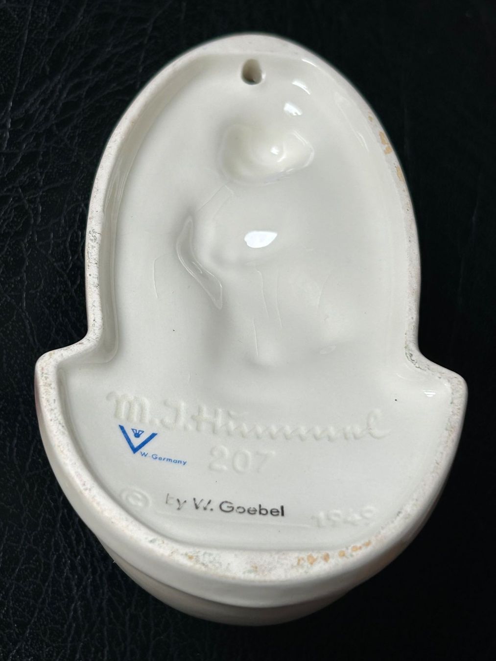 Hummel Statuette: Weihwassergefäss Hummel – Usato da Eschenz venduto da glaro14 4