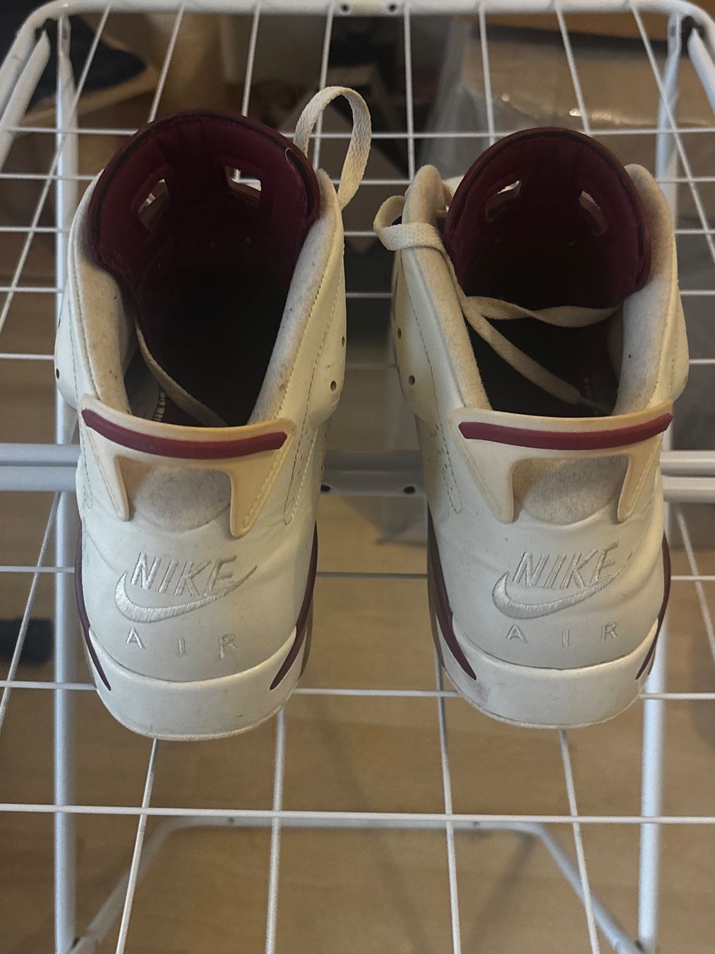 Jordan Chaussures hommes: Jordan 6 Maroon Grösse 48.5 – D'occasion à Domat/Ems par J70_7 2