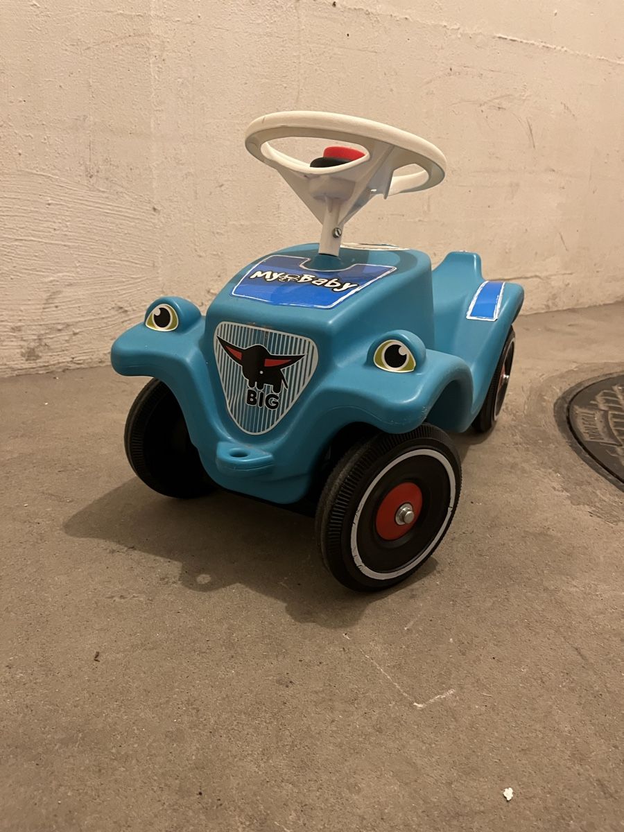 Veicoli per bambini: Bobby-Car blau gebraucht mit Aufklebern – Usato da Winterthur venduto da jea_y725 1