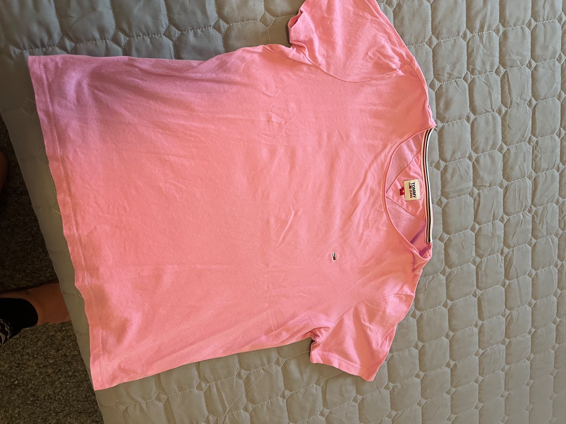 T-shirt: Tommy jeans Tshirt – Usato da Frutigen venduto da kat_658p 1