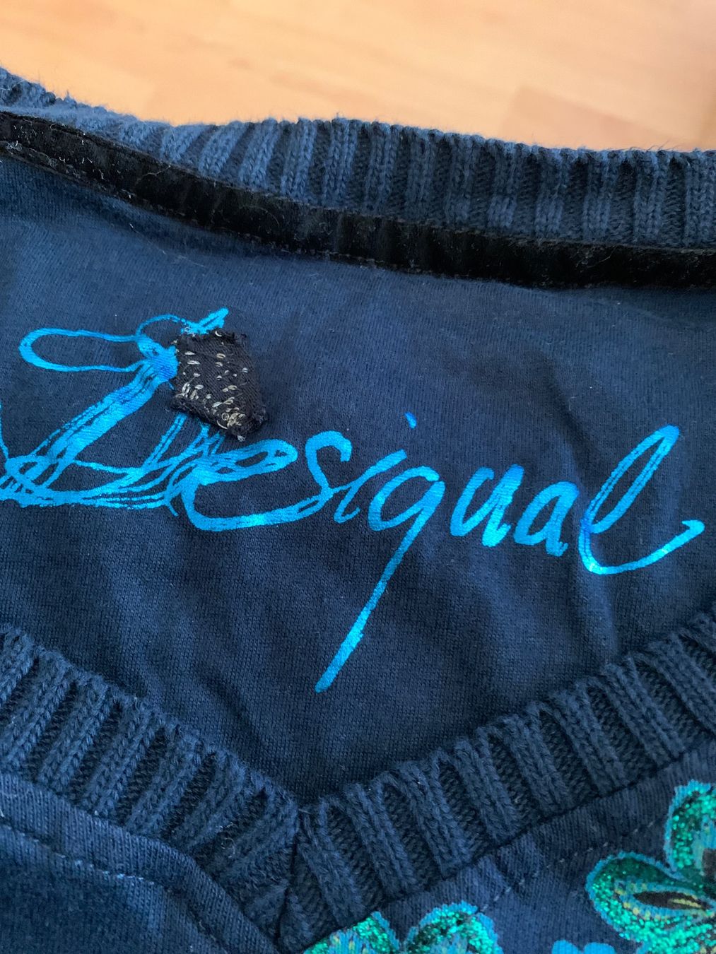 Desigual Maglioni & Felpe: Joli pull Desigual taille S ou 36 – Usato da MEYRIN venduto da Gwendo10 2