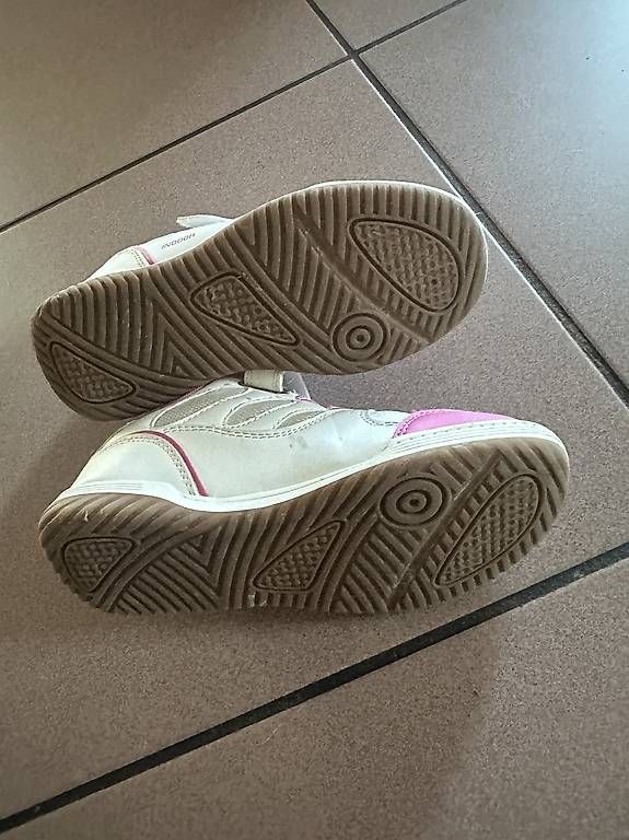 Chaussures filles: Turn/Hallenschuhe Gr.33 – D'occasion à Gerlafingen par Rachele81 2
